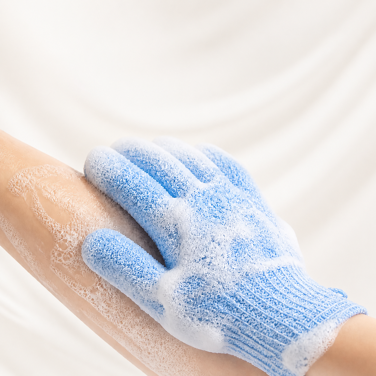 Exfoliating Bath Gloves for Deep Body Cleansing